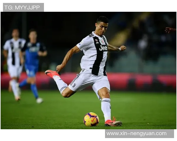 足球场上球星瞬间聚焦每一位巨星的精彩表现与独特风采 足球场上球星瞬间聚焦每一位巨星的精彩表现与独特风采